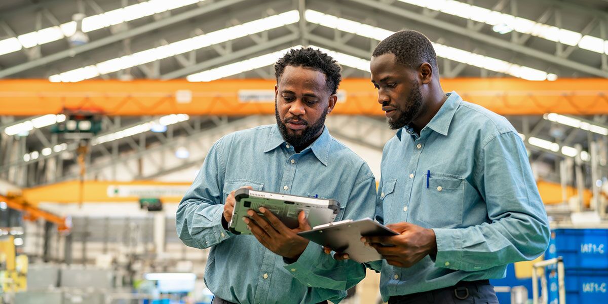 Operational efficiency blog hero image-General Purpose Senior productions engineers discuss about the performance of operational efficiency in the factory