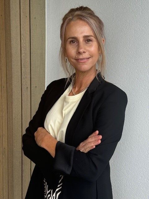 Kaz Cairns-General Purpose Kaz Cairns-General Purpose